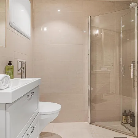 Apartmán Four-story House! Newly Renovated! *