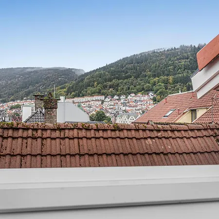 Four-story House! Newly Renovated! Apartment Bergen