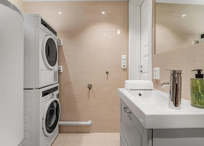 Four-story House! Newly Renovated!